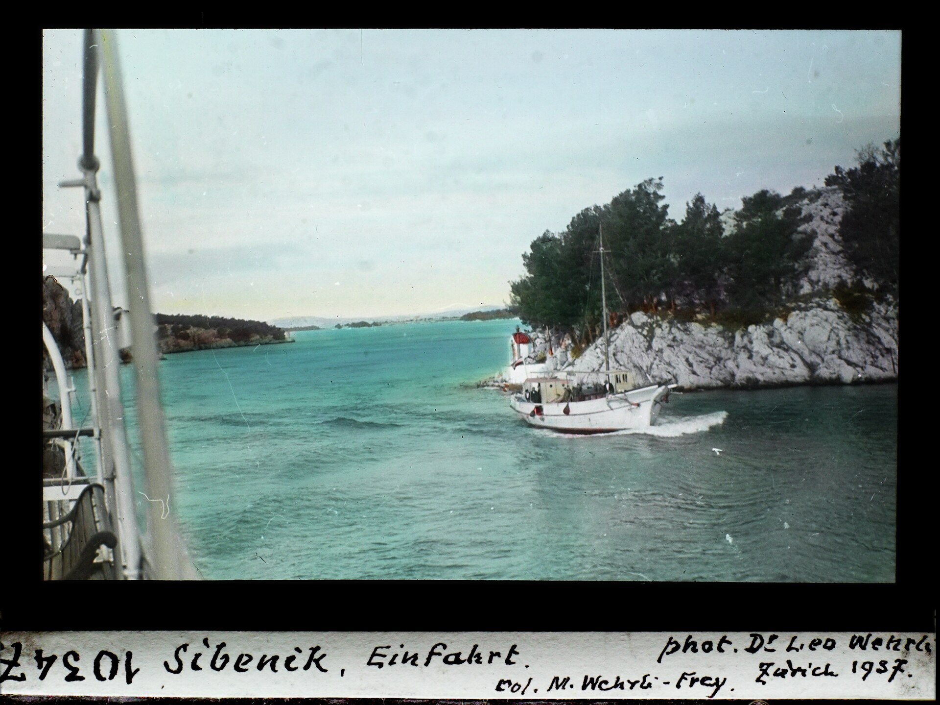 Ulazak u šibensku luku, fotografija iz 1937.