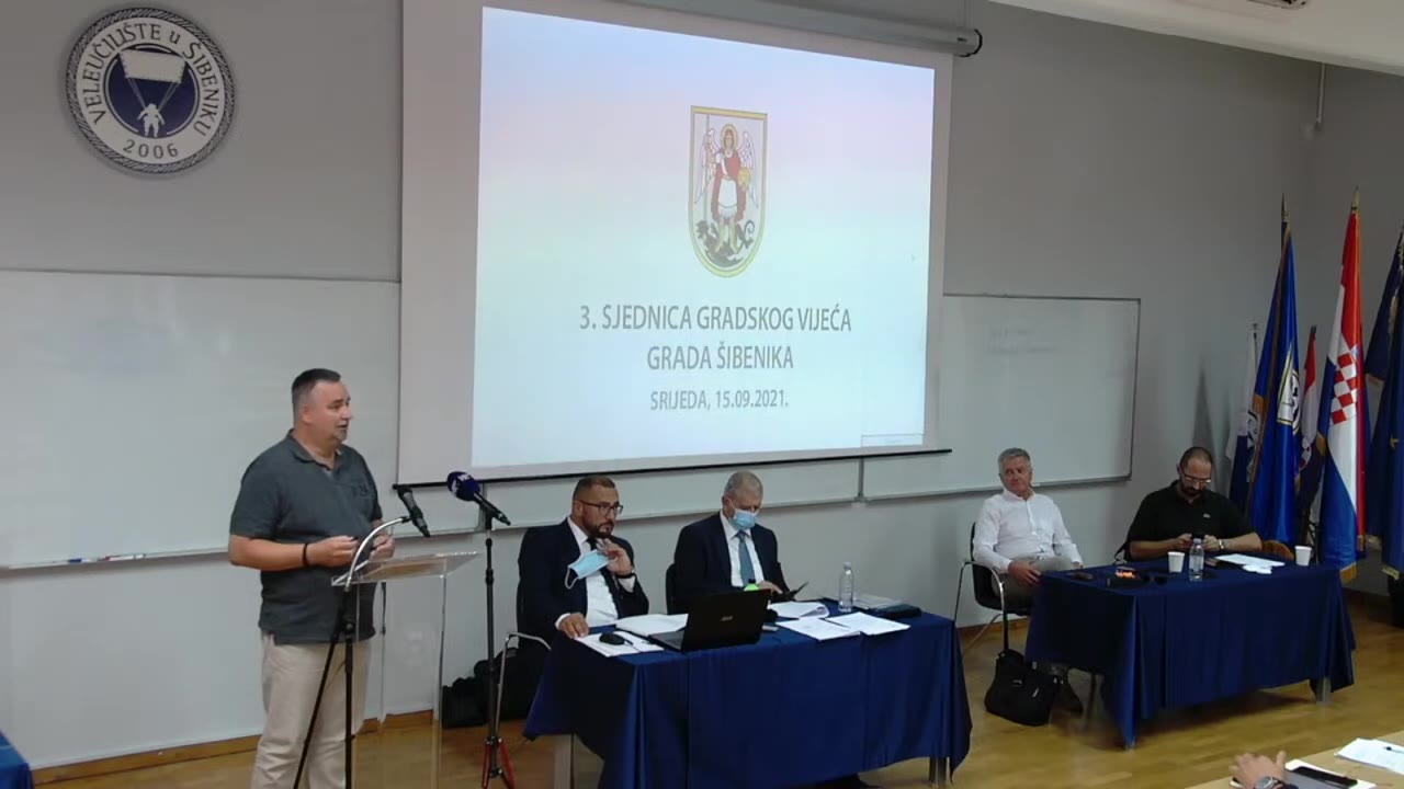 Rikard Marenzi za govornicom Gradskog vijeća