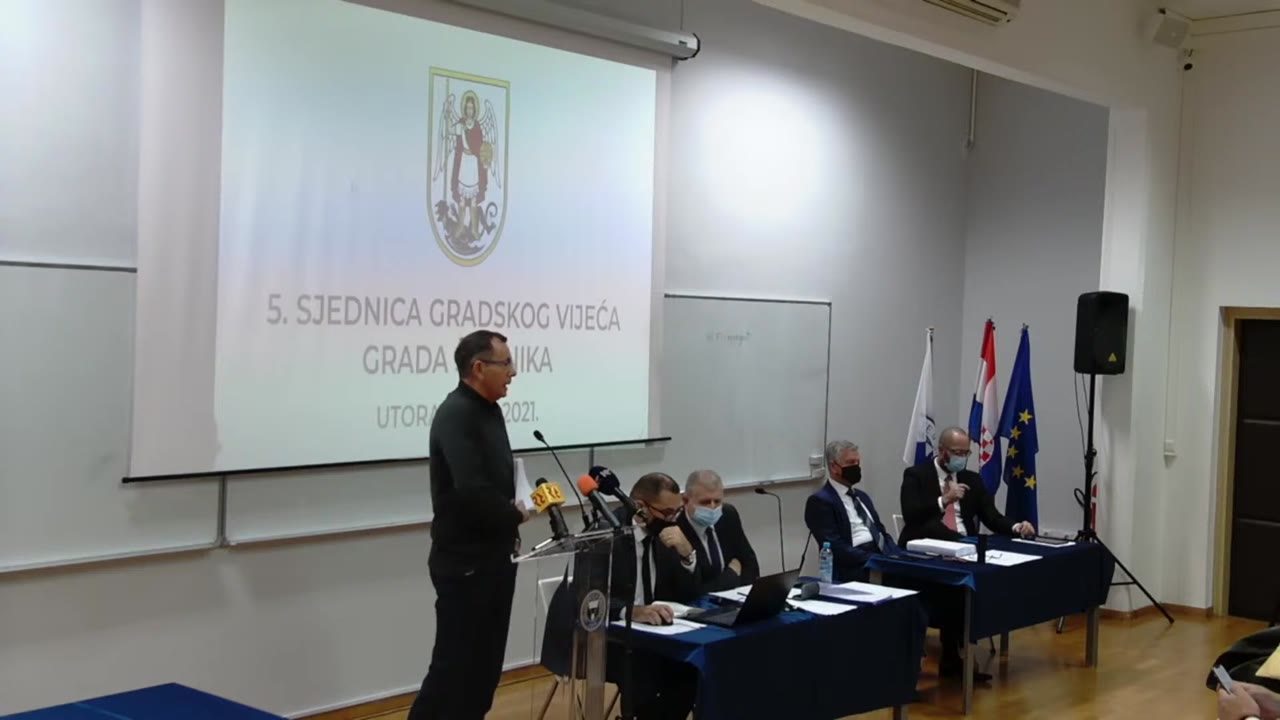 Branko Kronja za govornicom Gradskog vijeća