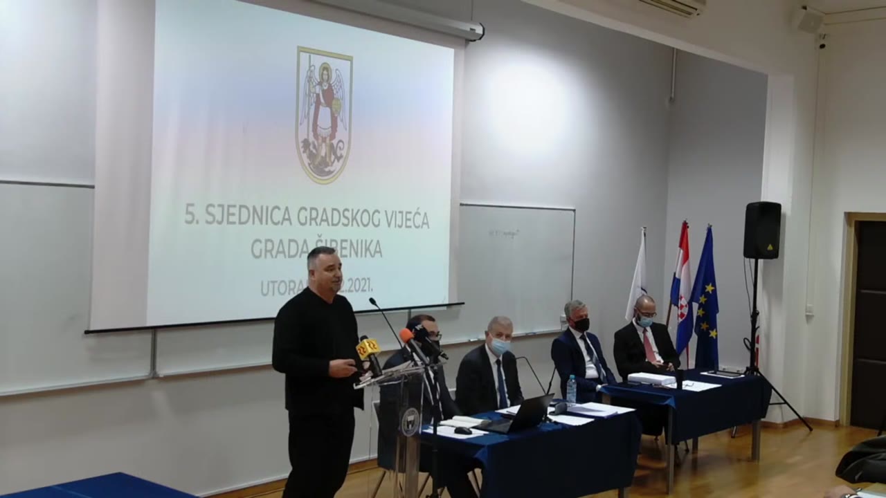 Rikard Marenzi za govornicom Gradskog vijeća