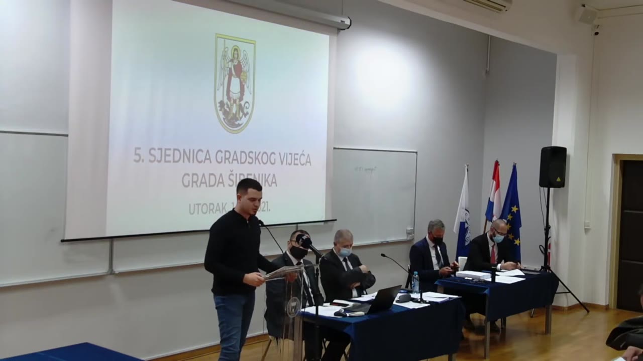 Ivan Slavica za govornicom Gradskog vijeća