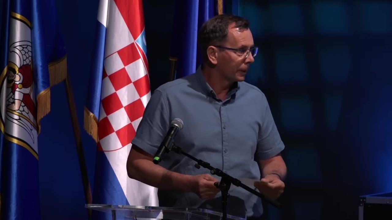 Branko Kronja za govornicom Gradskog vijeća
