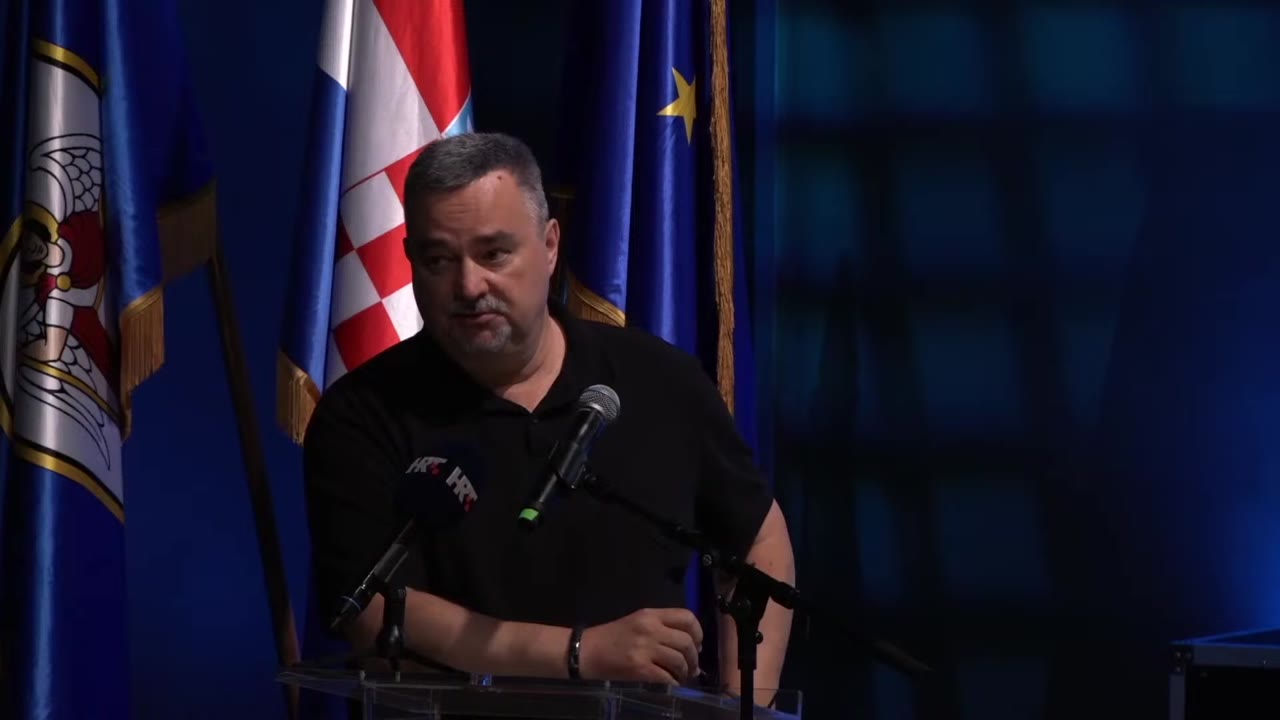 Rikard Marenzi za govornicom Gradskog vijeća