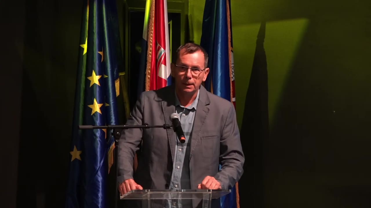 Branko Kronja za govornicom Gradskog vijeća