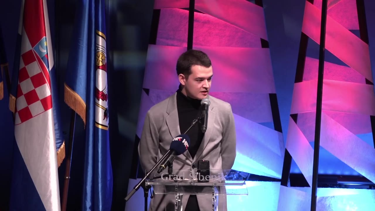 Ivan Slavica za govornicom Gradskog vijeća