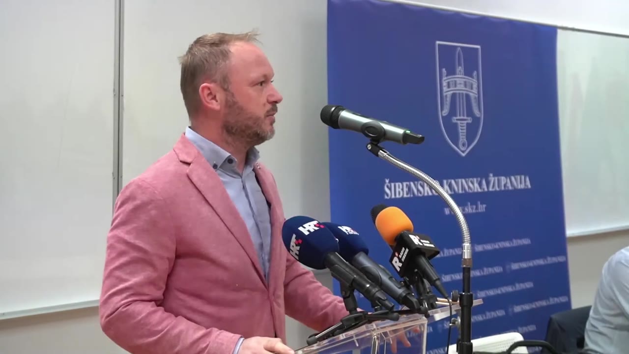 Florijan Žižić za govornicom Županijske skupštine