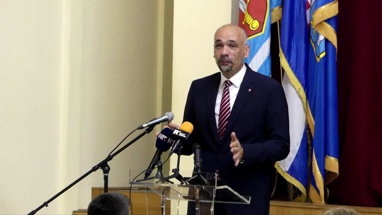 Marko Jelić za govornicom Županijske skupštine