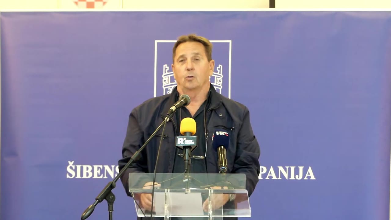 Stipe Petrina za govornicom Županijske skupštine