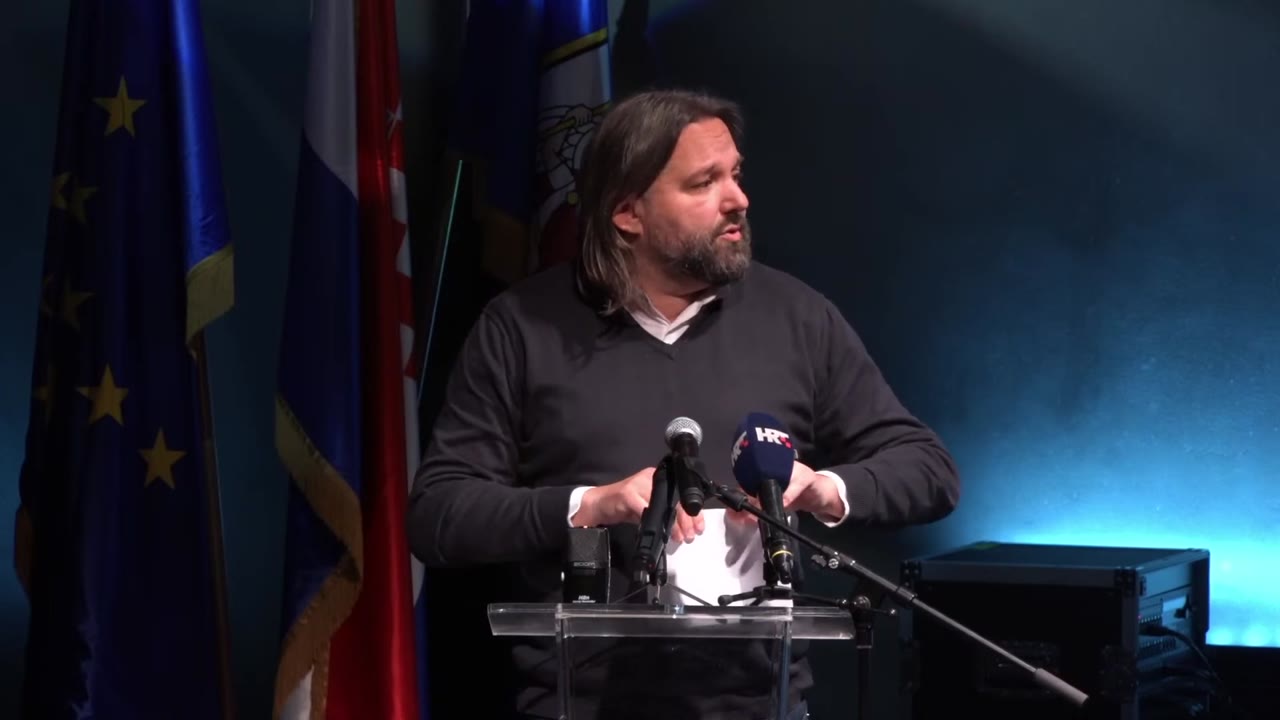 Tonči Restović za govornicom Gradskog vijeća