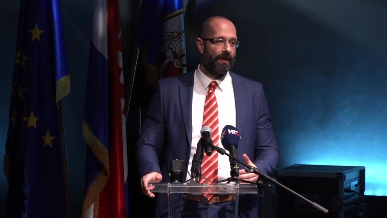 Danijel Mileta za govornicom Gradskog vijeća