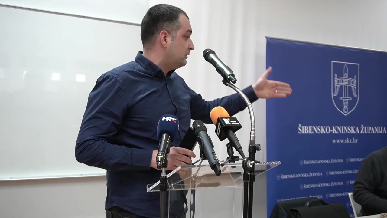 Ivan Bašić za govornicom Županijske skupštine