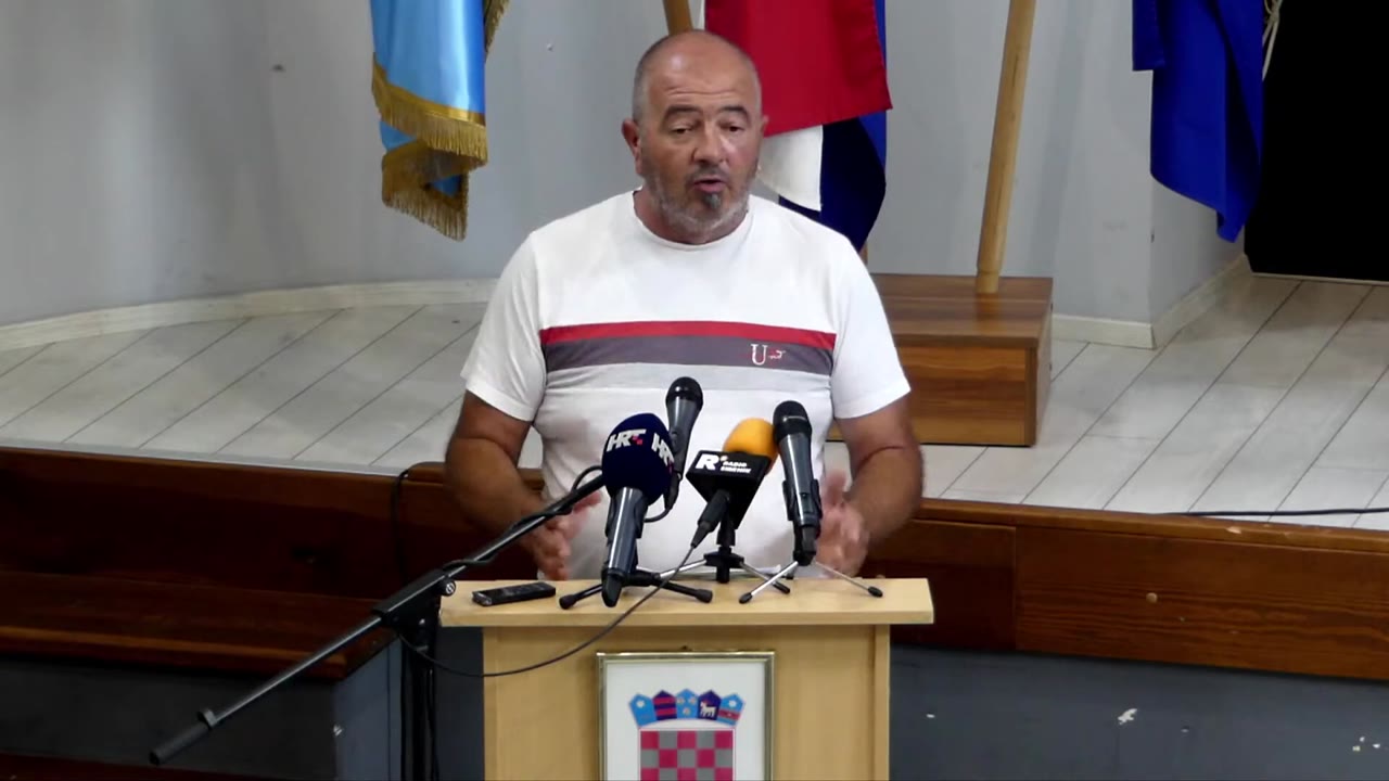 Robert Savić za govornicom Županijske skupštine