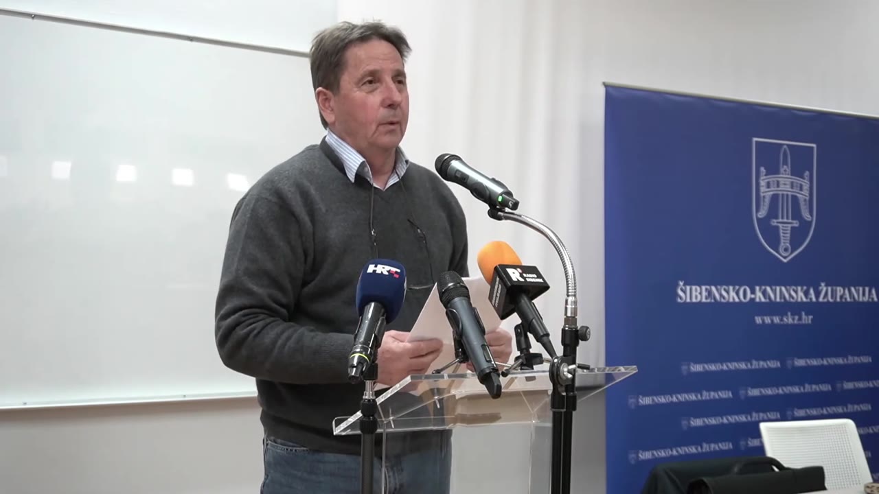 Stipe Petrina za govornicom Županijske skupštine