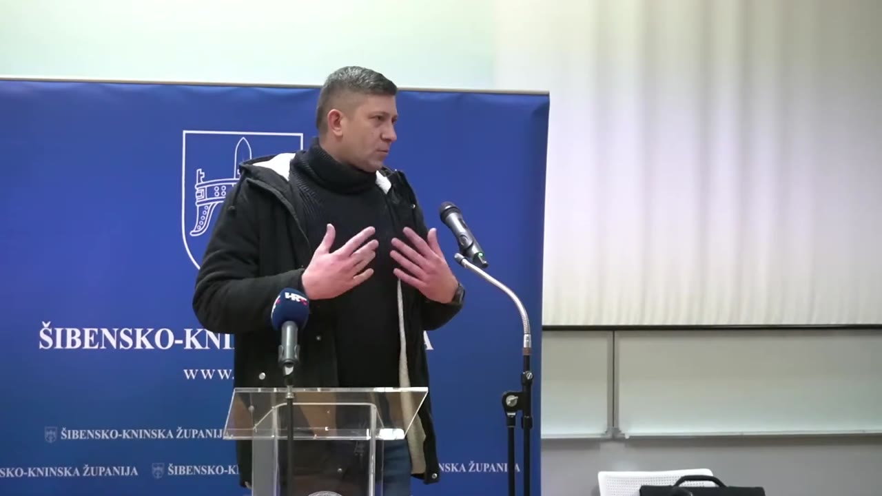 Nenad Tisaj za govornicom Županijske skupštine