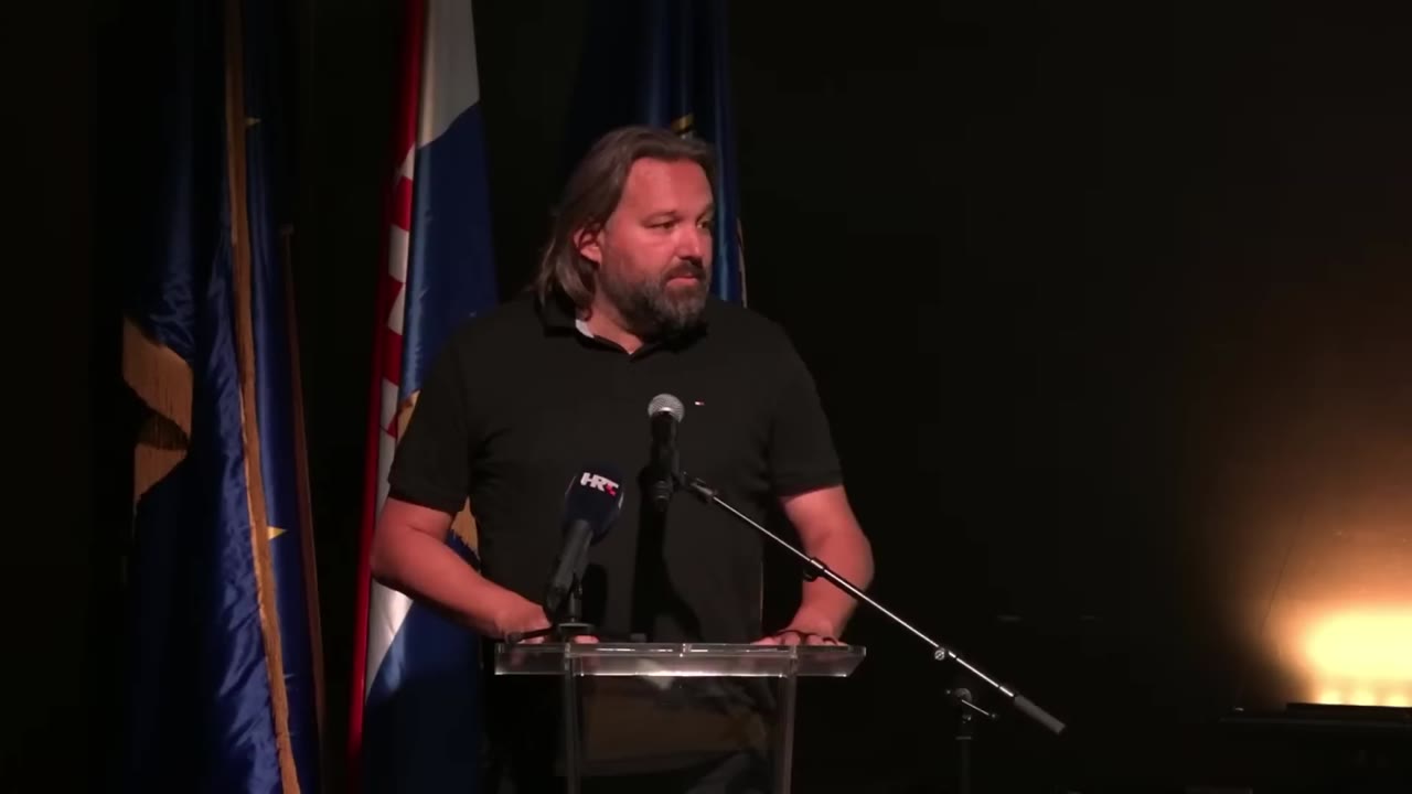 Tonči Restović za govornicom Gradskog vijeća