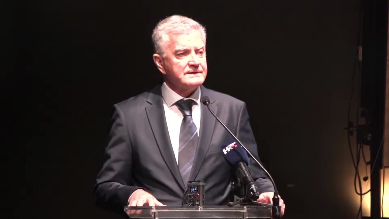 Željko Burić za govornicom Gradskog vijeća