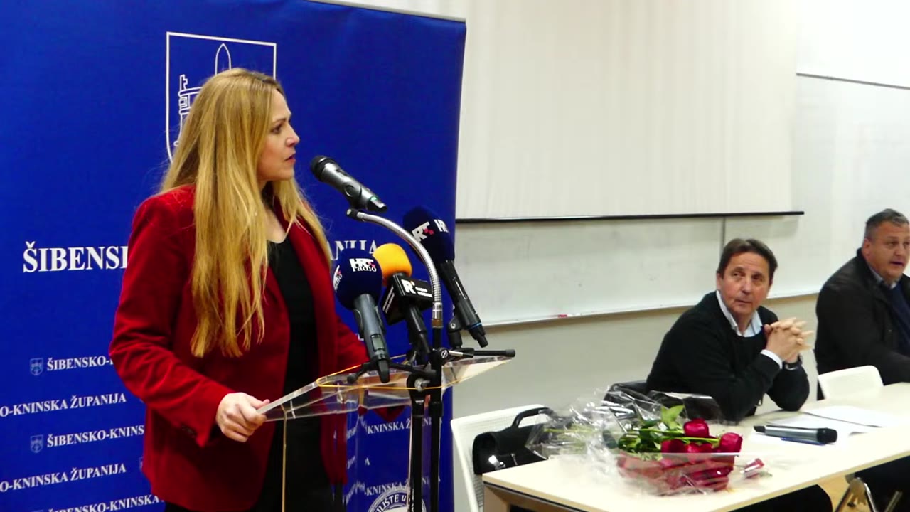 Ivana Vučenović za govornicom Županijske skupštine