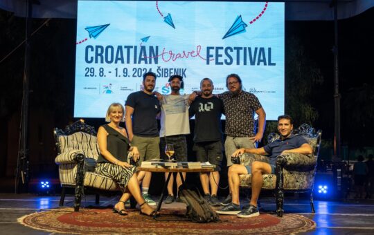 travel_festival