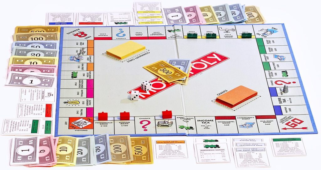 Monopoly_board_on_white_bg