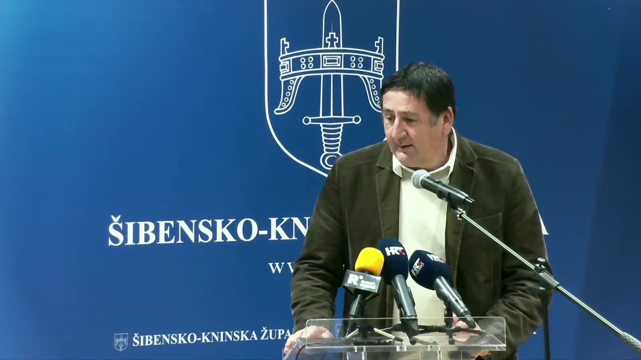 Josip Sučić za govornicom Županijske skupštine