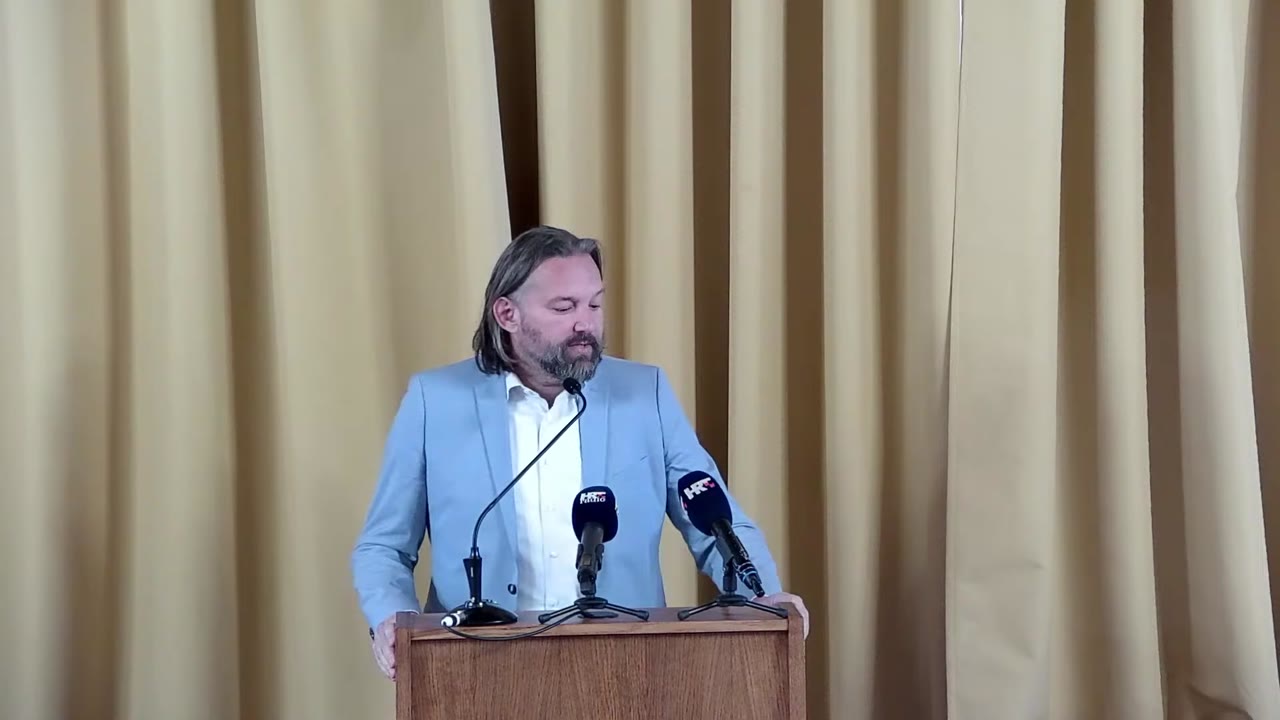 Tonči Restović za govornicom Gradskog vijeća