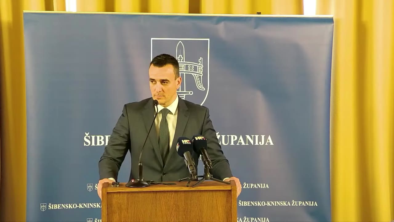 Paško Rakić za govornicom Županijske skupštine