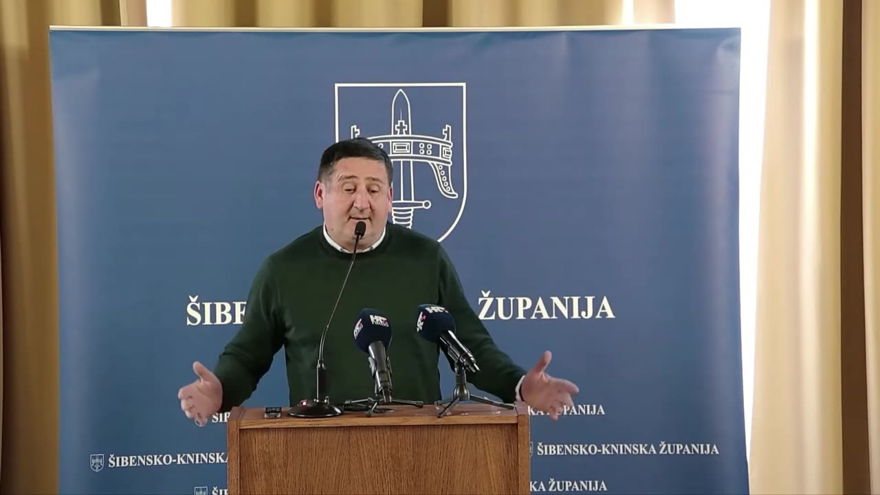 Josip Sučić za govornicom Županijske skupštine