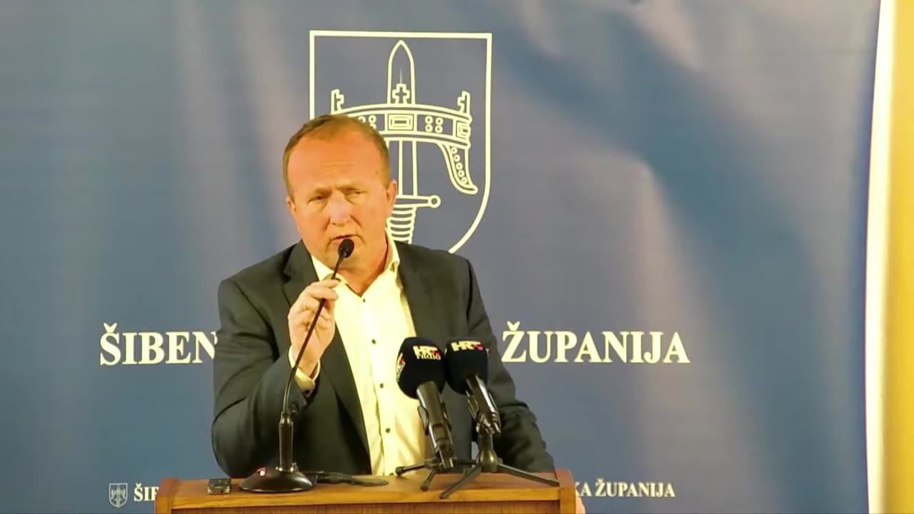 Krešimir Šakić za govornicom Županijske skupštine
