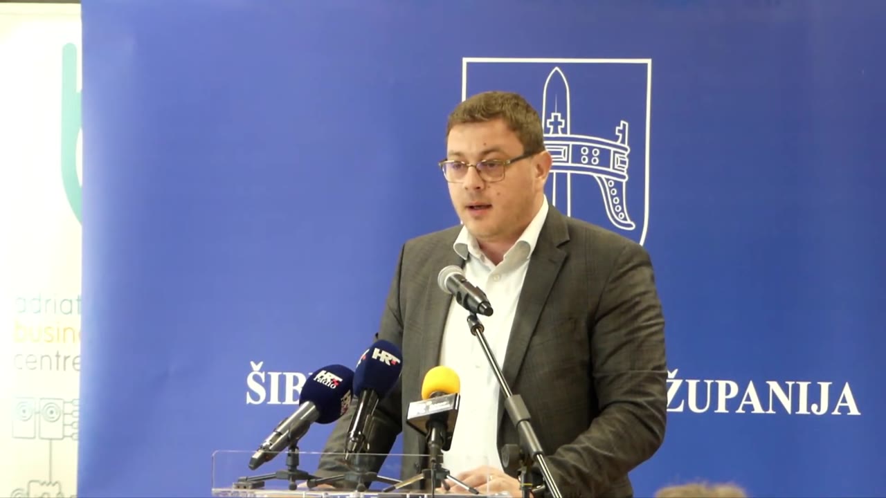 Marko Grubelić za govornicom Županijske skupštine