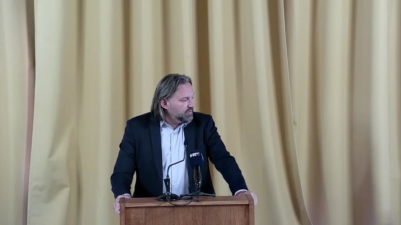 Tonči Restović za govornicom Gradskog vijeća