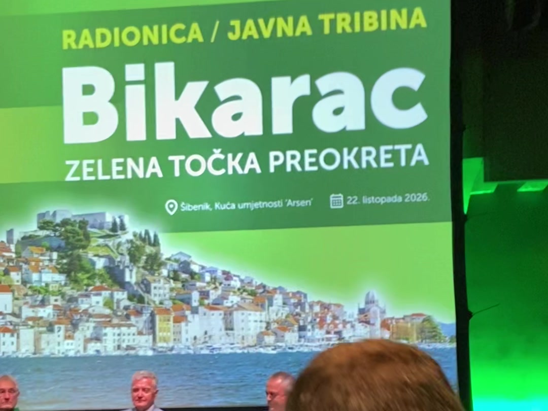 Panel tribine „Bikarac – zelena točka preokreta” ispred projekcije naslova u Kući umjetnosti Arsen