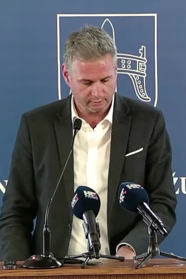 Denis Samohod za govornicom Županijske skupštine