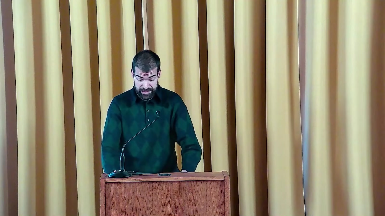 Mate Jakelić za govornicom Gradskog vijeća