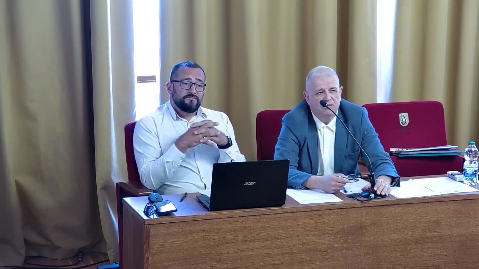 Dragan Zlatović za predsjedničkim stolom Gradskog vijeća