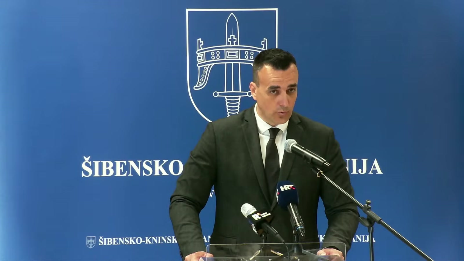 Paško Rakić za govornicom Županijske skupštine