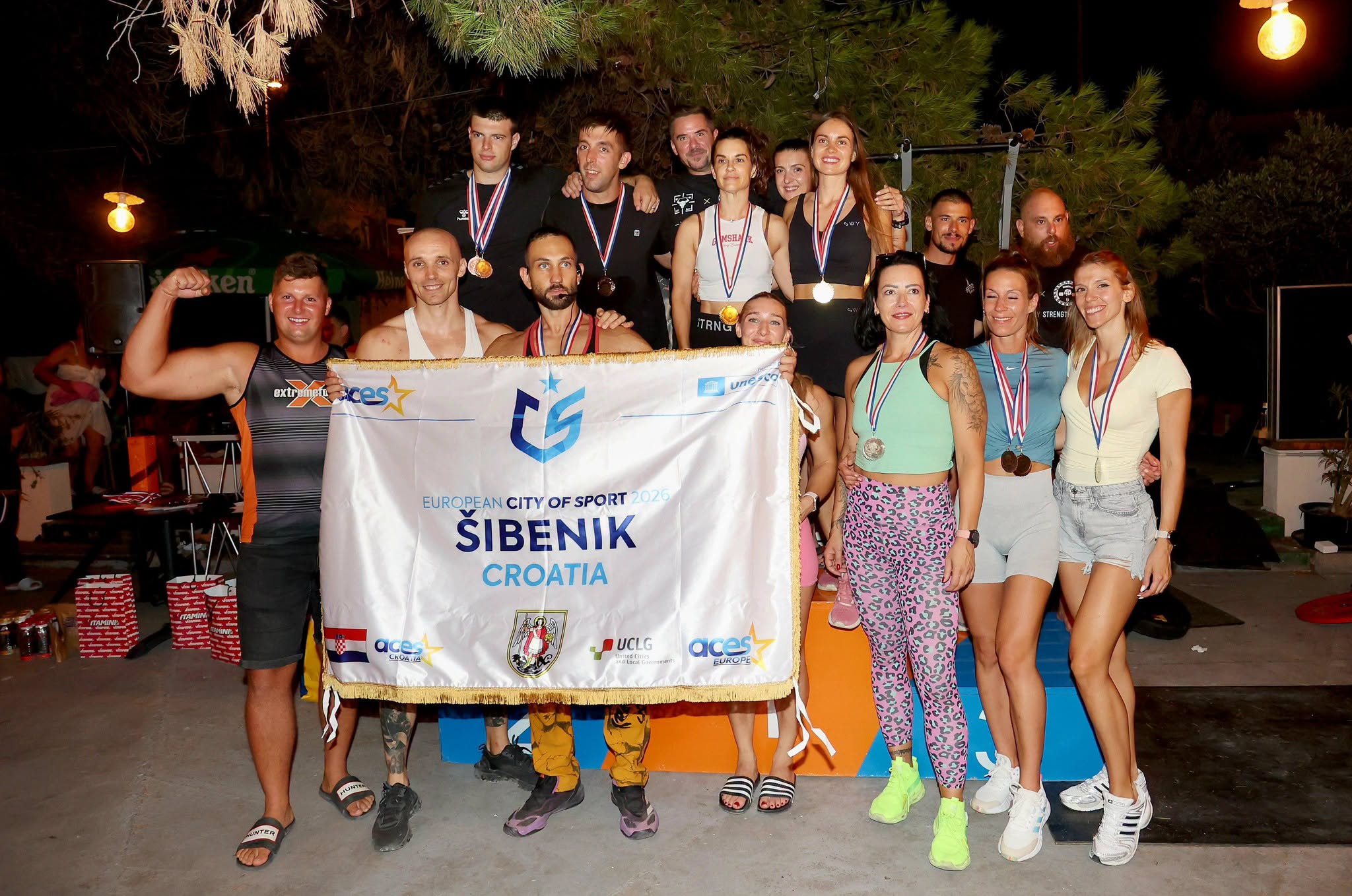Arena snage na Brodarici: mrtvo dizanje, sklekovi i bench press uz zalazak sunca