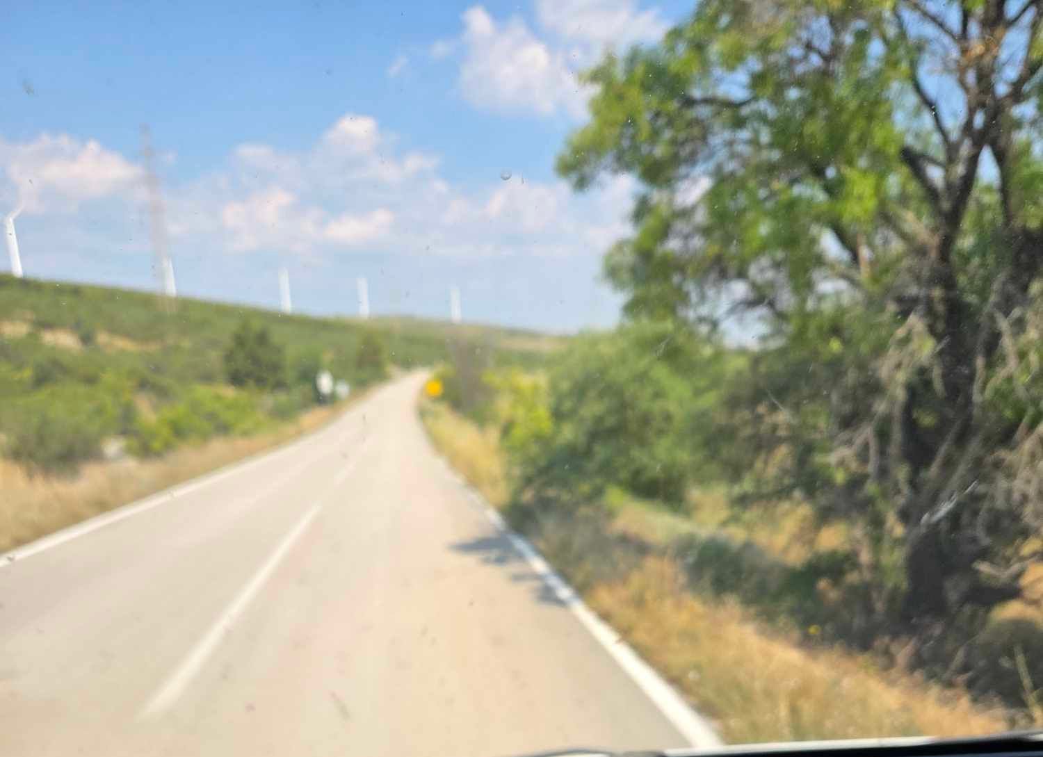 Cesta od Dubrave do Danila: Grad ništa ne ulaže, pod hitno je vratiti Županiji