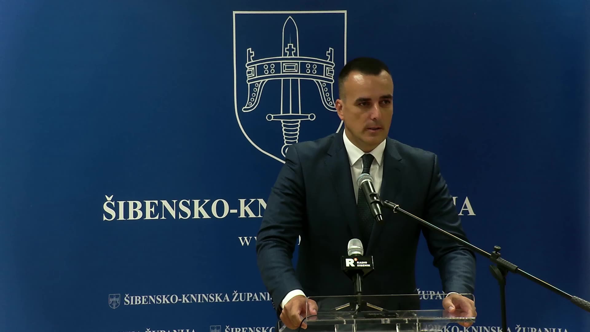 Paško Rakić za govornicom Županijske skupštine