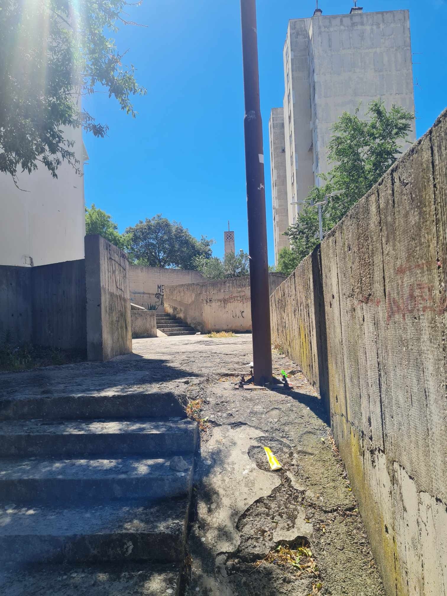 Šubićevac: rampa za kolica vodi ravno u stup