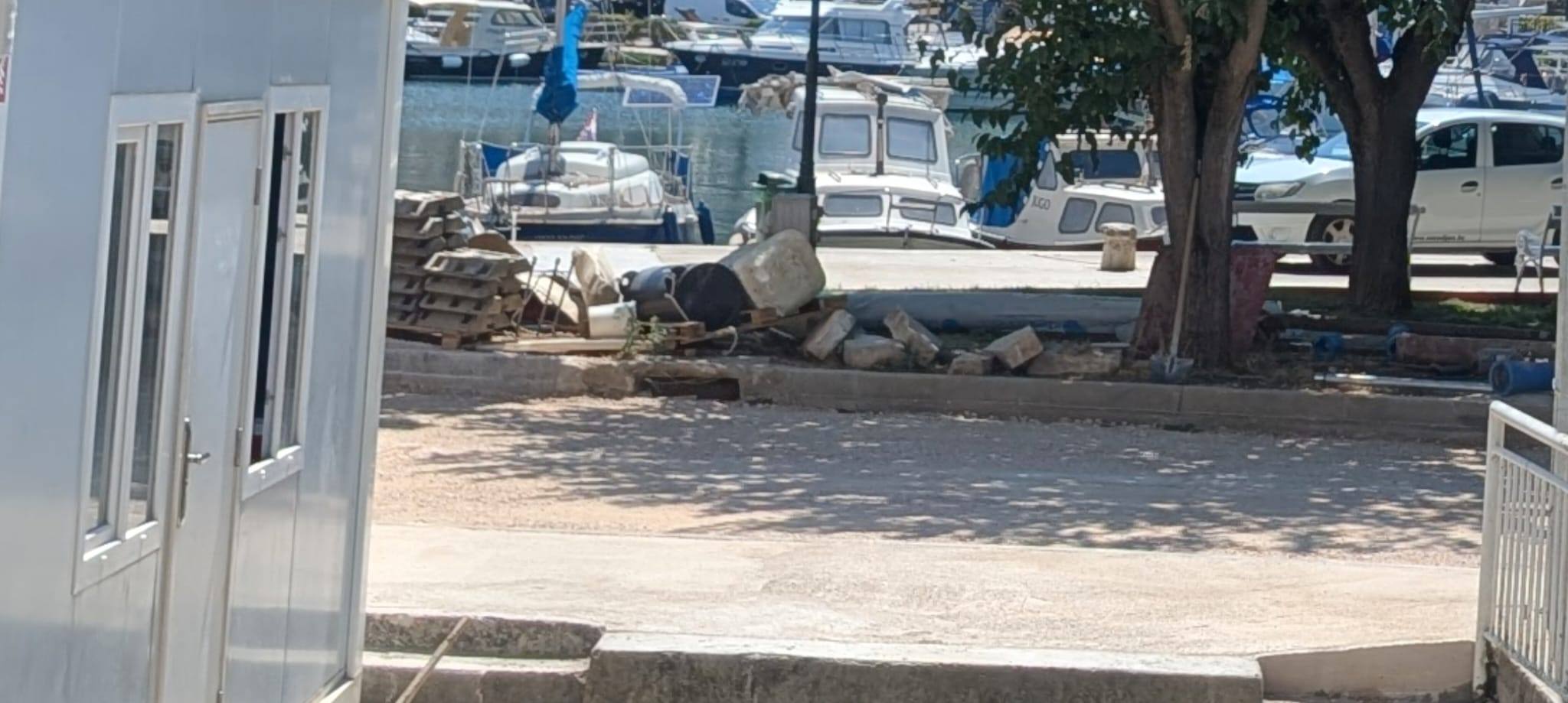 Zaton: najavljeni rok završetka radova prošao, asfalta još nema